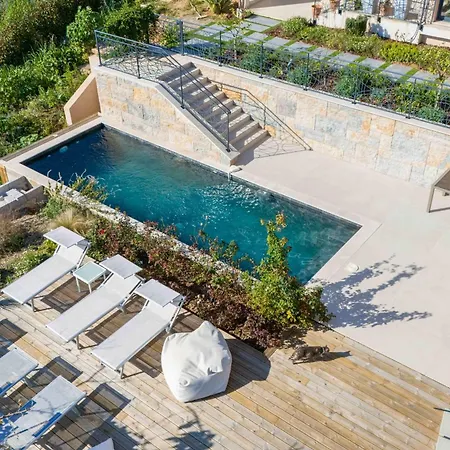 Villa 06bk - Superb Contemporary Sea-view