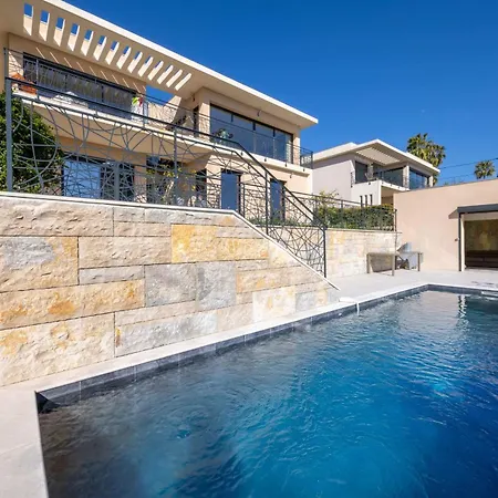Villa 06bk - Superb Contemporary Sea-view *