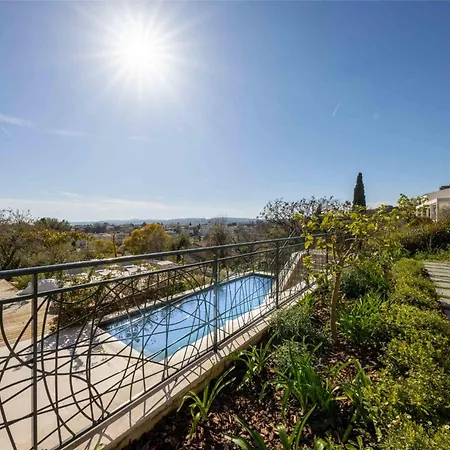 06bk - Superb Contemporary Sea-view Villa